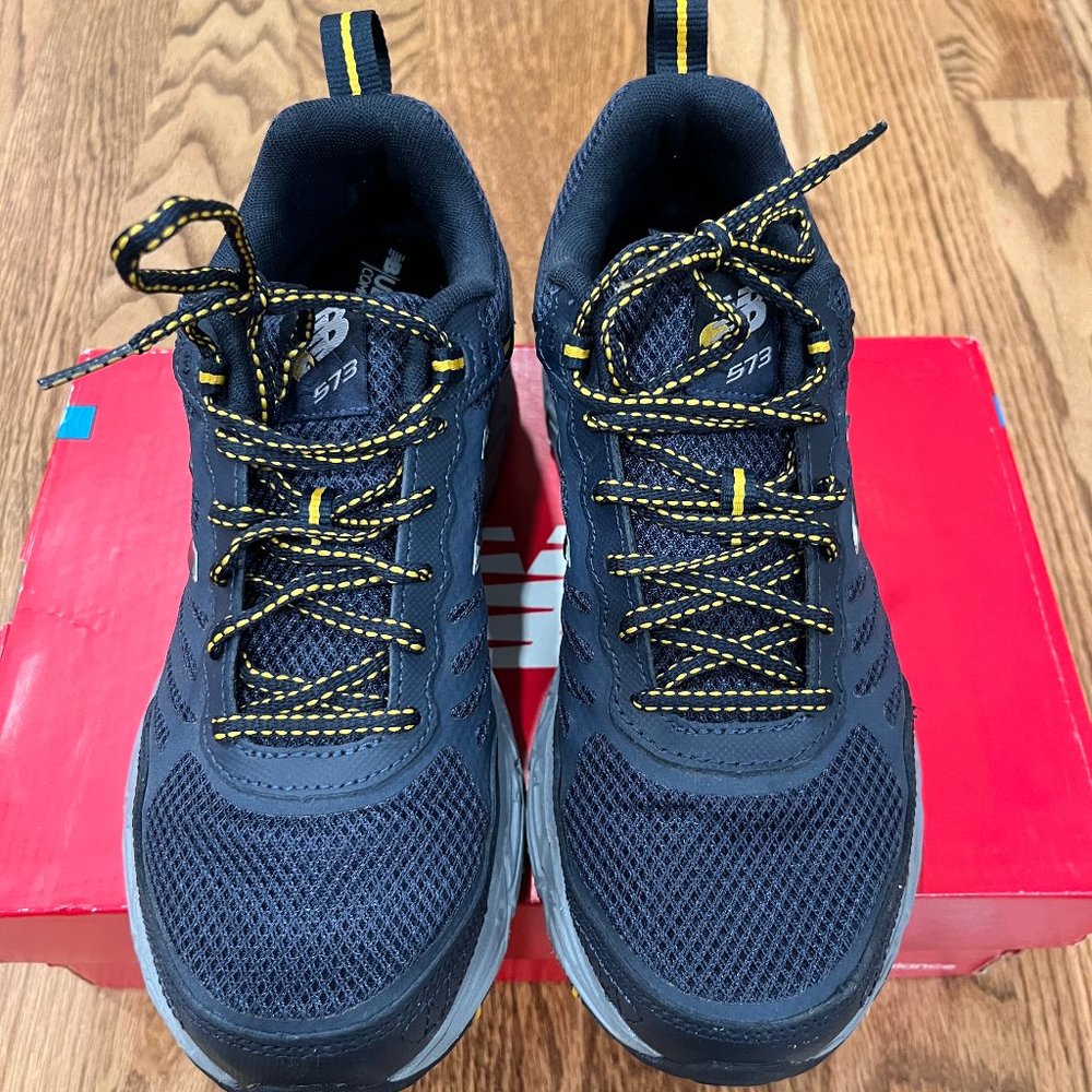 New Balance Mens Trail Running Sneakers